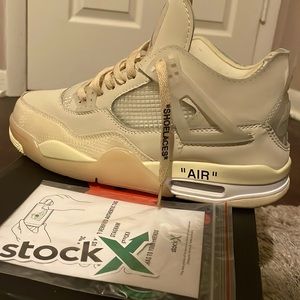 Off white Jordan’s 4